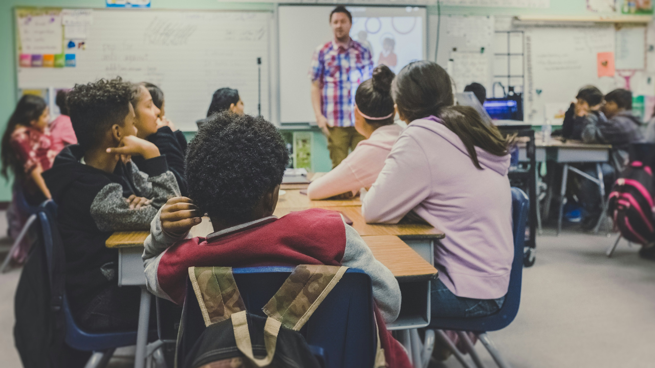 Implementing deep learning in schools